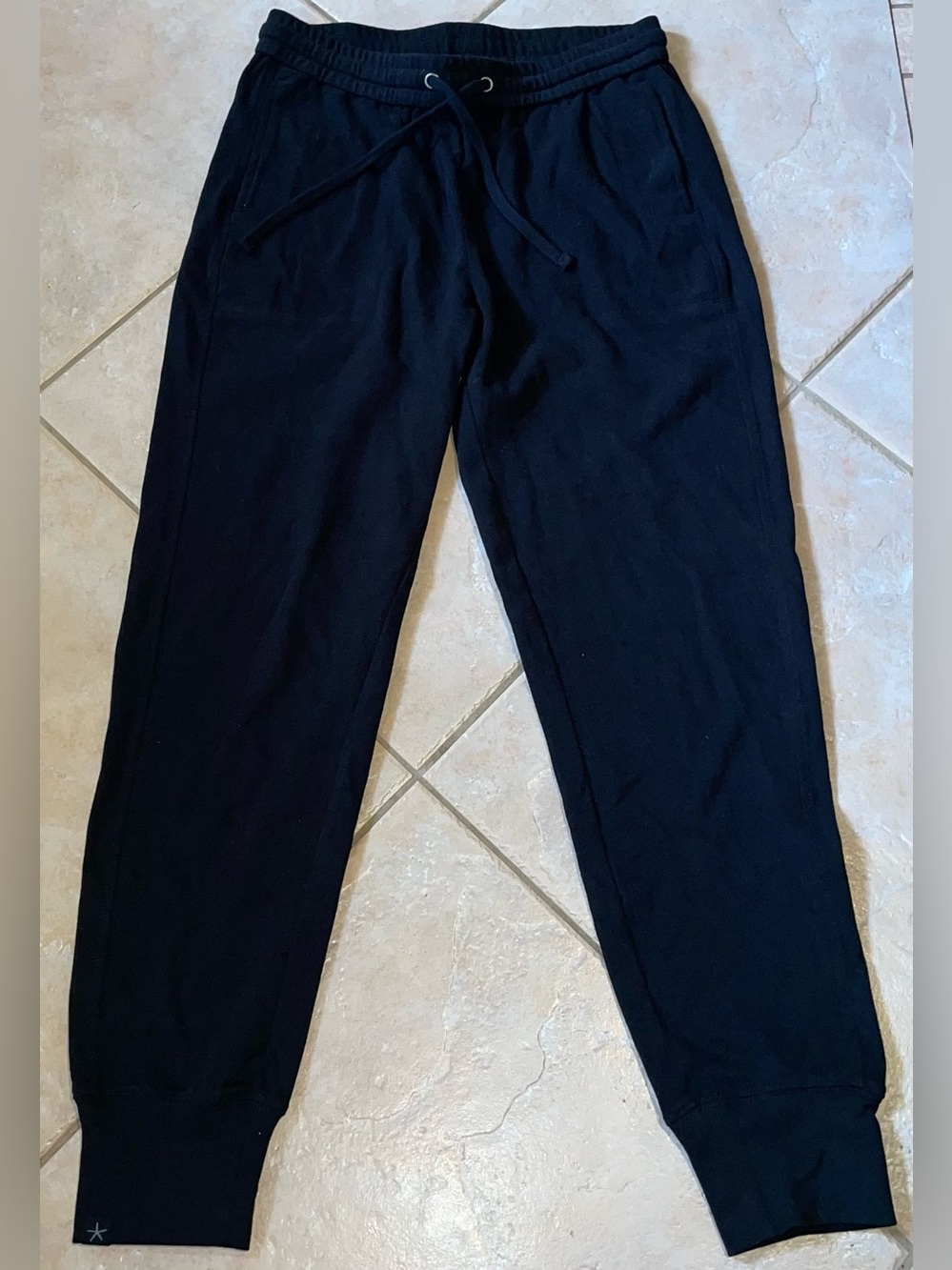 NWT NEW Barefoot Dreams Women’s Black Joggers Track Pants Black Small